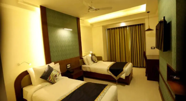 Номер Deluxe The Pinnacle INN Sarnath