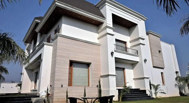 Florentino The Luxury Villa, Book Villa Sommerhuse i Punjab, Hytte