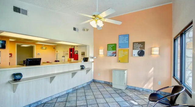 Knights Inn Burlington, NC, จอง โรงแรม เบอร์ลิงตัน นอร์ทแคโรไลนา