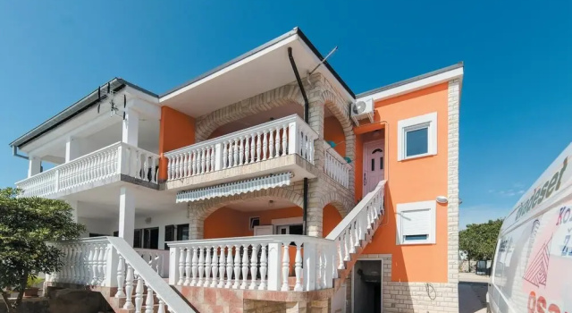 Stunning Apartment in Vir With 3 Bedrooms and Wifi, Забронировать Апартаменты/квартира Вир Zadar Islands