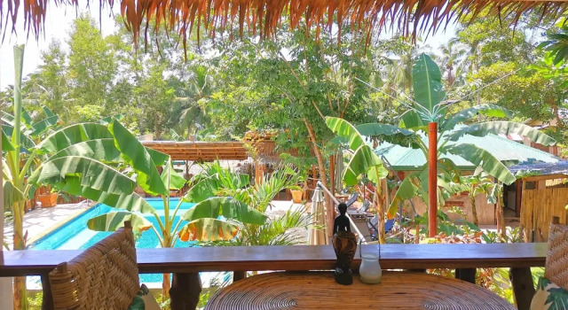 Двухместный люкс Deluxe с балконом и с видом на бассейн La Colonial Resort - Wellness Access Included