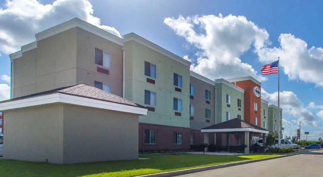 Номер Standard Suburban Studios Donaldsonville - Gonzales