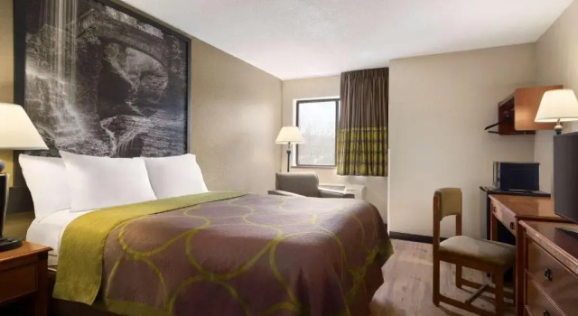Двухместный номер Standard Super 8 by Wyndham Ithaca