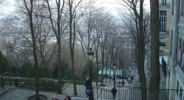 Duplex Neuf au Coeur de Montmartre, Забронировать Апартаменты/квартира Отели Парижа с парковкой, рядом с Анвер, Парковка