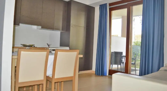 Апартаменты Prince Franklyn Hotel