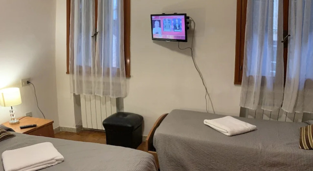 Номер Standard Grey's House
