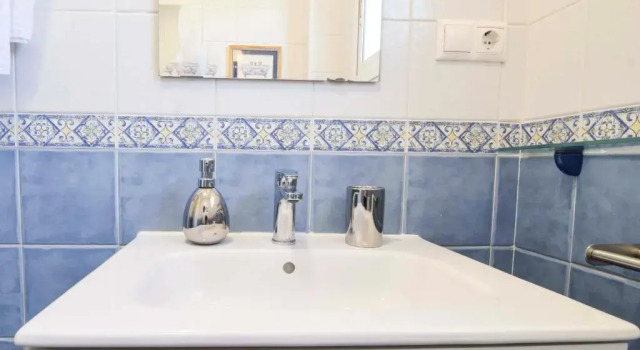 Апартаменты с 2 комнатами Letmalaga Bay Views