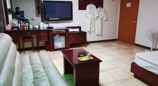 Camera Deluxe Plus Motel