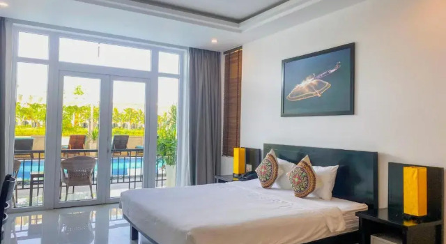 Двухместный номер Deluxe с балконом Riverside White House Boutique Hotel