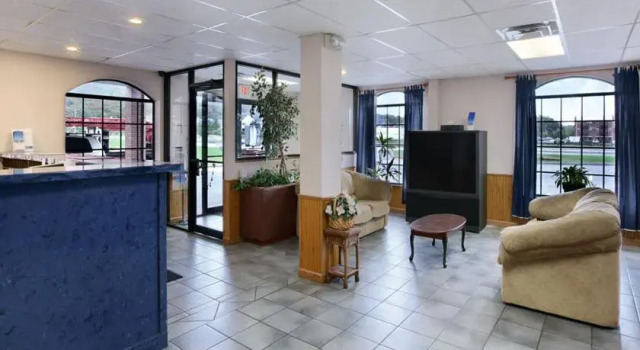 Days Inn by Wyndham Fayetteville, Varaa Hotelli Fayetteville 
