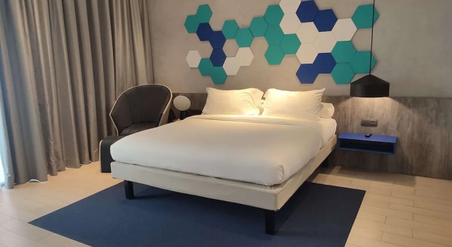 Двухместный полулюкс с балконом ibis Styles Batam Nagoya