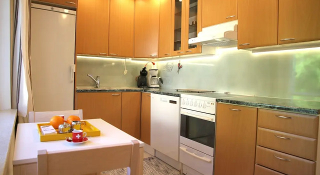 Семейные апартаменты с 2 комнатами с балконом и с видом на сад Wonderful Helsinki Apartment