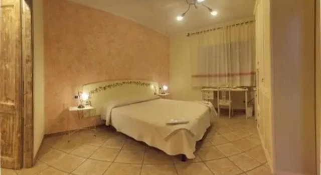 B&B Dimora Degli Ulivi, Забронировать Отель «постель и завтрак» Отели Муравьера с парковкой, Парковка