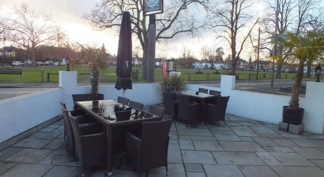 OYO The Watermans Arms Hersham, Забронировать Гостевой дом  