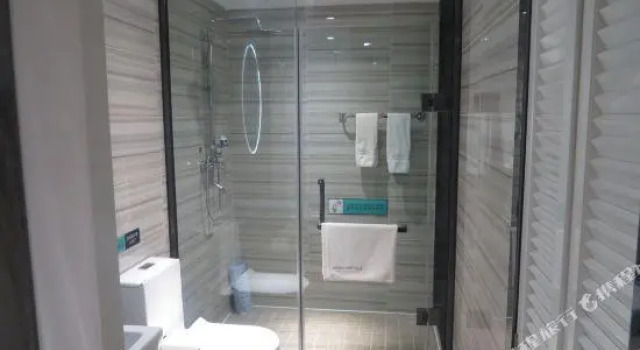 Xana Hotelle Neijiang City Center Branch, Book Hotel Hotels in Neijiang with Parking, Parking