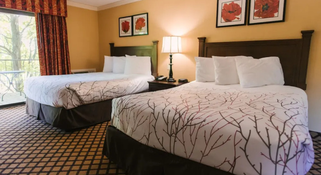 Номер Standard с видом на озеро The Lakeview Hotel, Shanty Creek Resort