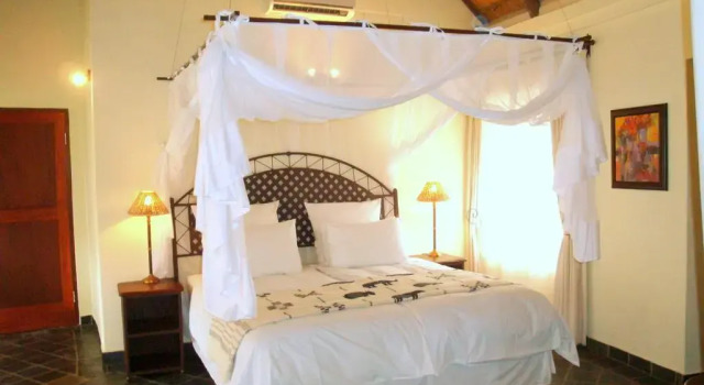 La Lechere Guest House, Prenota Affittacamere Hotel a Limpopo con piscina, Piscina