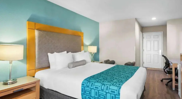 Двухместный номер Business с балконом и с видом на океан Howard Johnson by Wyndham Santa Cruz