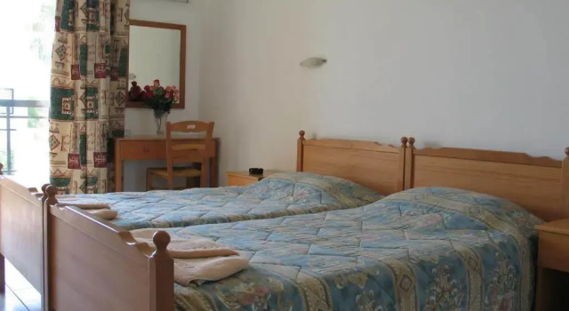 Pagona Holiday Apartments, Book Apartment Hotels in Paphos with Parking, near Paphos Archaeological Park, Parking