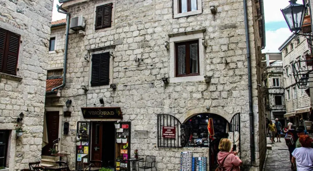 Vinograd, Book Lejlighedshotel Apart-hoteller i Kotor Riviera, Lejlighedshotel
