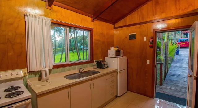 Muri Lagoon View Bungalows - Hillside Bungalow, Book Hotel Muri Rarotonga, near Muri Beach