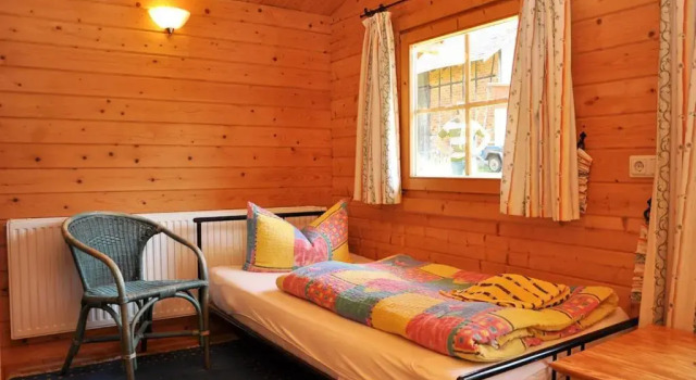Pension am Rennsteig, Book Hotel Hoteller i Neuenhof med parkering, Parkering