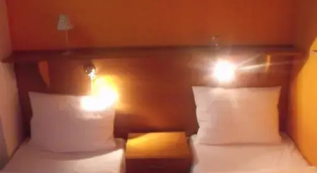 Abádszalóki Vitorlás Vendégház, Забронировать Отель Отели Lake Tisza с бассейном, Бассейн