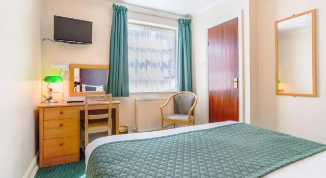 Двухместный номер Standard London Town Hotel
