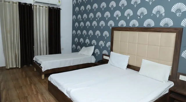 Номер Luxury Amrit resort