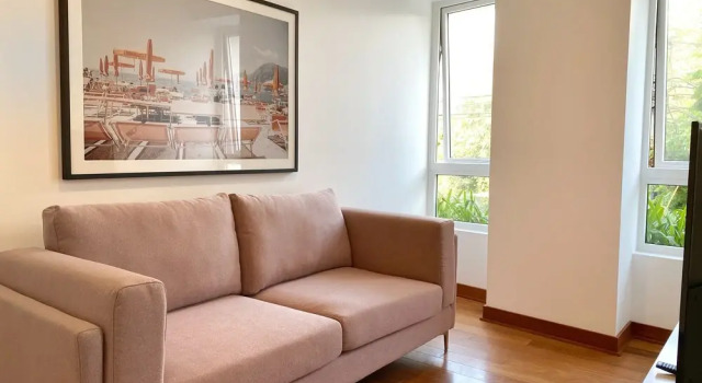 High Ceiling 3BR in San Isidro by Wynwood-House, Забронировать Отель Отели в центре Сан-Исидро, в центре