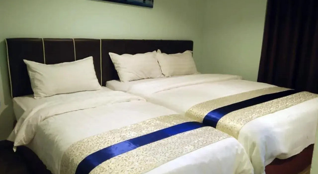 Summer Hotel