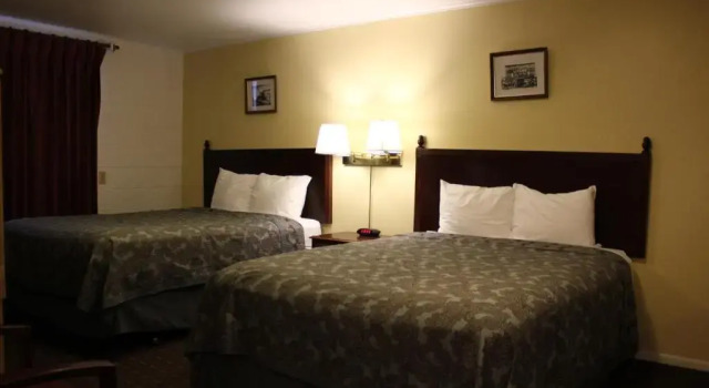 Четырёхместный номер Standard Port Townsend Inn