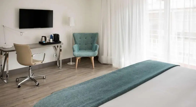 Трёхместный номер Superior NH Madrid Zurbano