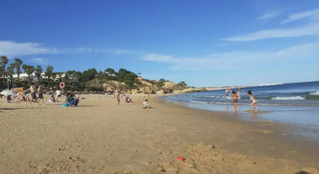 Sao João Sand T1 Apartment, Rezerwuj Apartament Hotele w Algarve z basenem, Basen