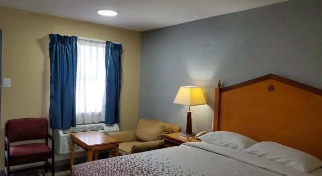 Четырёхместный номер Standard Travel Inn