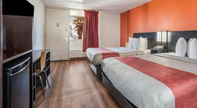 Четырёхместный номер Deluxe Motel 6-Florence, SC