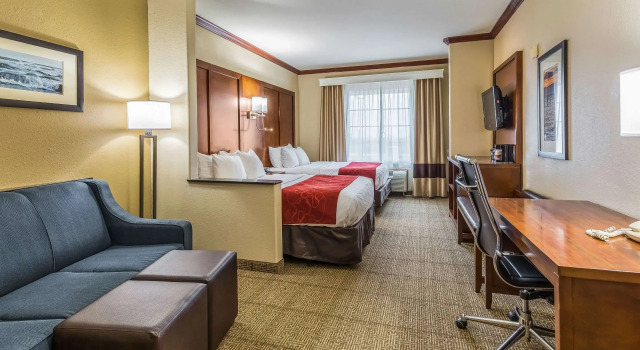 Comfort Suites Galveston Cruise Port Area – Beachside