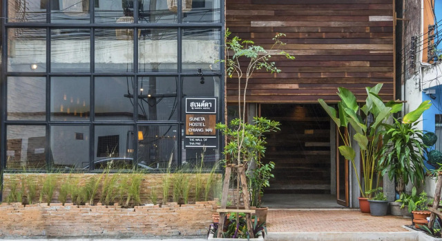 Suneta Hostel Chiangmai, Забронировать Хостел Недорогие отели Чиангмай, рядом с Iron Bridge, недорого