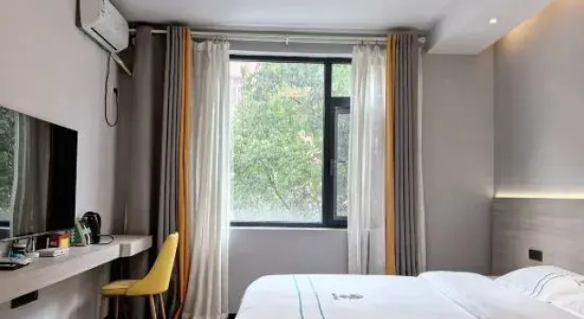 Семейный номер Standard Microtel Inn by Wyndham Lake Norman