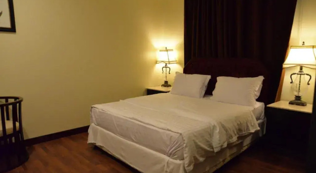 The Palace Suites, Book Hotel Al Aqrabeyah 