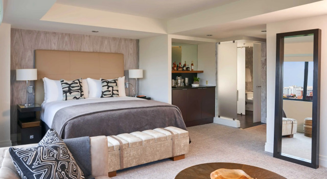 Полулюкс The Dupont Circle Hotel