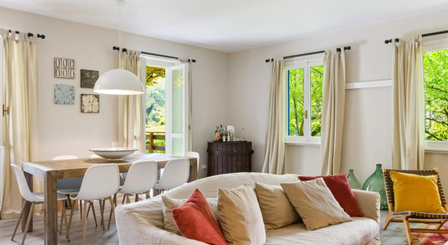 Lovely Villa with huge Garden surrounded by Nature, Book Villa Villaer i Bellagio, Villa