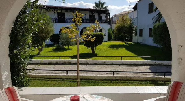 Апартаменты Apartment next to palm trees-200 meters from the Sea
