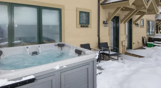 Номер Standard Ski In Ski Out Townhome in Rocky Mountain Access to Elkhorn Chairlift by RedAwning