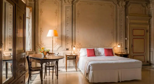 Полулюкс Albergo Real Castello