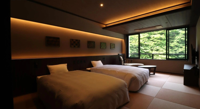 Yumoto Ueyama, Book Hotel Himeji Hyogo