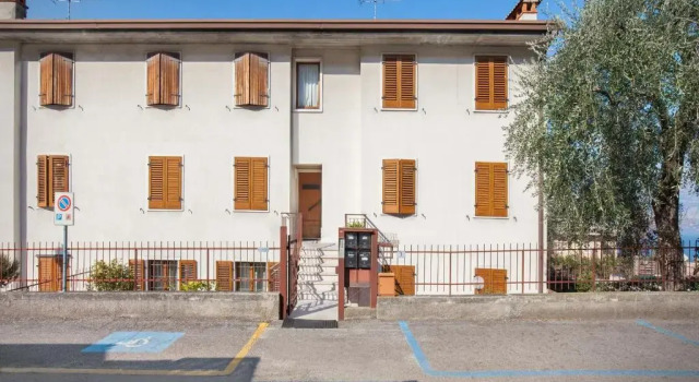 Casa Cà Romana, Забронировать Отель Отели в центре Бренцоне-суль-Гарды, в центре