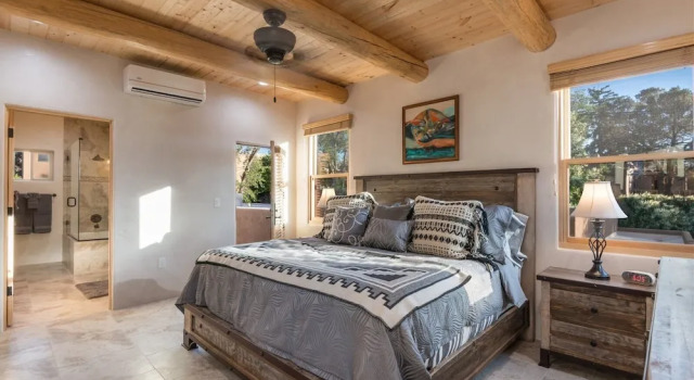 Коттедж Linda - Stunning Contemporary Home, Walk to The Plaza