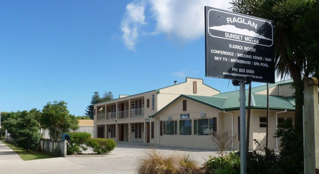 Raglan Sunset Motel