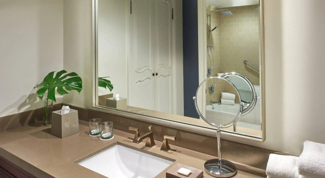 Двухместный номер с видом на город Hotel Colonnade Coral Gables, Autograph Collection